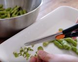 A picture of step 2 of Taiwanese Izakaya-Style Spicy Black Pepper Edamame.