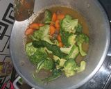 Foto langkah ke 5 dari resep Capcay Kuah DIET ENAK SEHAT (No minyak, No maizena).