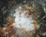 Foto langkah ke 4 dari resep Tumis Daun Singkon Dayak Modang.