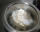 A picture of step 1 of Indian style Maggi balls.
