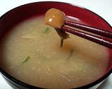 A picture of step 5 of Miso Soup with Kayanoya Dashi.
