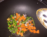 கோதுமை ரவா கிச்சடி(wheat rava kichdi recipe in tamil) ரெசிபி ஸ்டேப் 2 புகைப்படம்