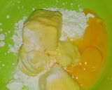 Foto langkah ke 2 dari resep Kue semprit coklat.