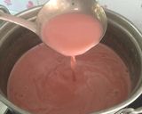 Foto langkah ke 1 dari resep Soya Strawberry Silky Pudding.