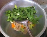 Foto langkah ke 7 dari resep Capcay Jamur Sayuran.