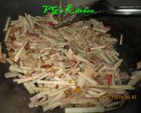 A picture of step 3 of Stir-fried Cassava Peel (KADEDEMES).