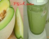 A picture of step 2 of Young Coconut with Melon Juice (CIKAL DOGAN).