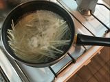 Fideos con tomates naturales