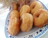 A picture of step 5 of Fluffy donuts.