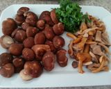 A picture of step 2 of Pasta with mushrooms.