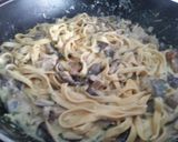 A picture of step 9 of Pasta with mushrooms.