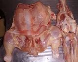 Foto del paso 1 de la receta: Pollo Deshuesado Relleno
