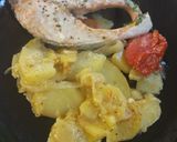 Foto del paso 5 de la receta Salmón al horno con base de patatas
