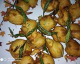 आलू वडे (बेसन) (Aloo vade (Besan) recipe in hindi) रेसिपी चरण 9 फोटो