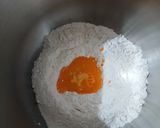 Foto langkah ke 2 dari resep Donat Maizena Meses.