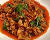 รูปขั้นตอนการทำที่ 2 ของ พริกแกงไก่สับใบโหระพา