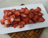 A picture of step 3 of Strawberry Frozen yogurt.