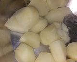 A picture of step 1 of Aloo samosa.