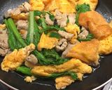 Foto langkah ke 7 dari resep Sup Telur Dadar Dengan Daging dan Sayur.