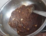 A picture of step 3 of Besan ka halwa.