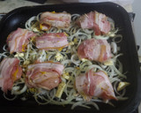 Foto del paso 3 de la receta: Pechugas envueltas acompañadas de papas rellenas