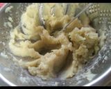 Foto langkah ke 1 dari resep Donat ubi gula palm.