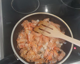 Foto del paso 2 de la receta: Arroz con pulpo, calamares y langostinos