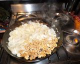 Foto del paso 1 de la receta: Canelones de acelga, ricota, nuez y pollo