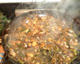Foto del paso 3 de la receta: ALBONDIGAS DE CERDO EN SALSA DE ANANA CON BATATAS CHIPS