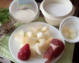 Foto del paso 1 de la receta: Copa o chupito de crema de melón con jamón, bola de melón y pétalo de fresa