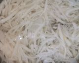 รูปขั้นตอนการทำที่ 2 ของ ซุปหน่อไม้ดองใส่ปลาทู