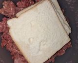 A picture of step 2 of Beef cheese burger.