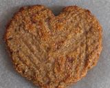Foto del paso 4 de la receta: Galleta corazón de coco 🥥 sin azúcar agregado ni edulcorante ♥️galleta saludable de banana y coco 🍌 🥥