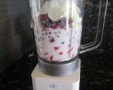 Foto del paso 2 de la receta: Smoothie de frutos rojos