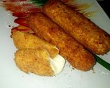 A picture of step 4 of Mozzarella cheese sticks.