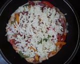 Foto langkah ke 5 dari resep Pizza Pan Super Deluxe.