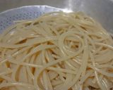 Foto langkah ke 1 dari resep Spaghetti Alfredo.
