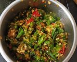 Foto langkah ke 3 dari resep Sambel Korek Rawit Hijau.