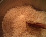 Foto del paso 3 de la receta: Arroz en cúrcuma con hongos y pollo
