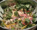 Foto del paso 4 de la receta: Ensalada de berros, pollo, piña ... y