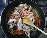 Foto del paso 3 de la receta: Linguini con calamares/Pasta con calamares
