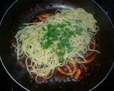 Foto del paso 7 de la receta: Linguini con calamares/Pasta con calamares