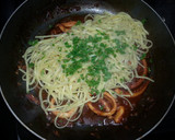 Foto del paso 7 de la receta: Linguini con calamares/Pasta con calamares