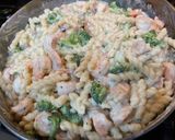 A picture of step 5 of Broccoli Shrimp Alfredo Pasta.