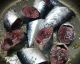 Hình bước làm 1 của món Cá Ngừ Kho Thơm Cà