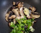 Foto langkah ke 2 dari resep Jamur Telur Orak Arik/Mushroom Omelette/Mantarli Yumurta.