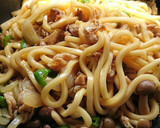 A picture of step 3 of Quick and Easy Stir-Fried Udon with Shirodashi.