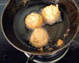 A picture of step 2 of Dahi Vada.