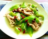 絲瓜燴鮮菇（無碘飲食）的食譜步驟6照片