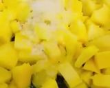 A picture of step 3 of MANGO 🥭 JAM.